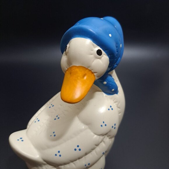 Vintage 1987 Female Duck Figurine With Blue Bonnet & Orange Feet - Picture 10 of 13